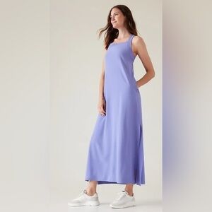 ATHLETA Arrival cross back periwinkle maxi dress with pockets. Size small